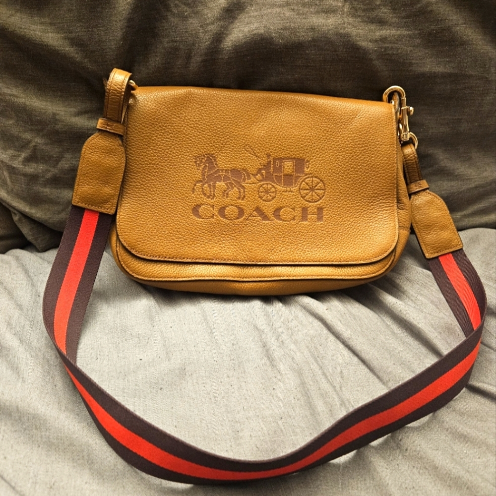 COACH Jes Embossed Pebbled Leather Messenger Crossbody Messenger Bag Tan/ Cognac